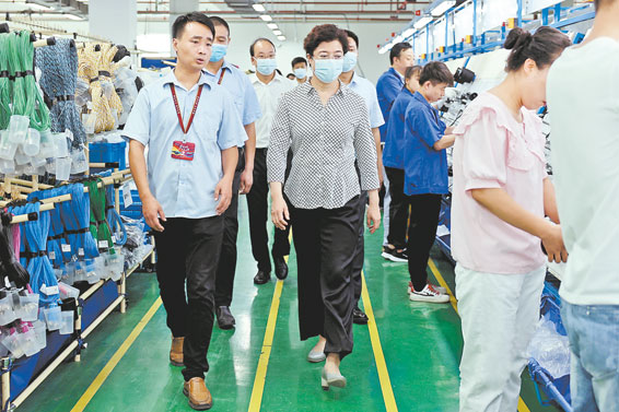 趙璟在商洛高新區調研時強調 堅持創新引領突出產業主攻打造商洛高質量發展動力引擎