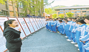 商洛珍品文物圖片展走進商洛中學