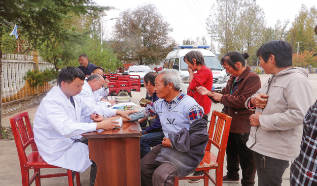 入戶訪民情 實(shí)事暖民心