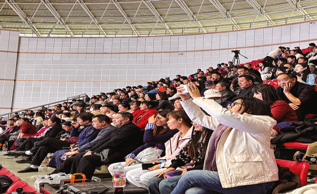 以熱愛赴盛會 用歡呼暖賽場