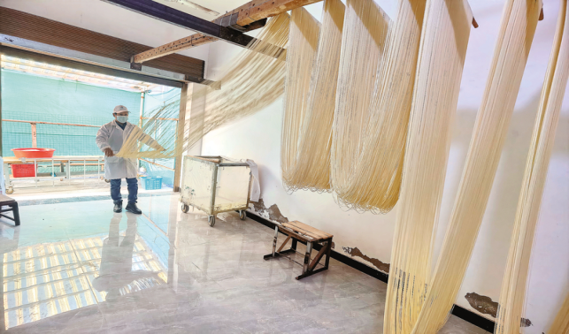 非遺技藝代代傳 手工掛面富鄉鄰