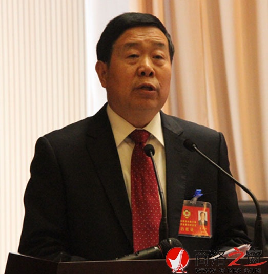 商洛市政協(xié)主席王甲訓作政協(xié)商洛市第三屆委員會常務委員會工作報告