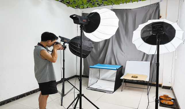 趙彰杰 直播電商助推家鄉(xiāng)中藥材走出大山