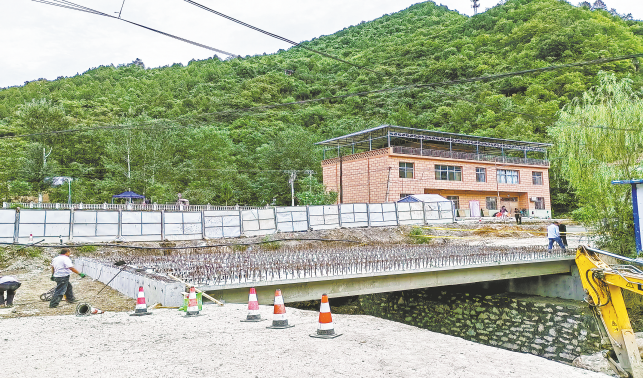 建設便民橋 解決出行難
